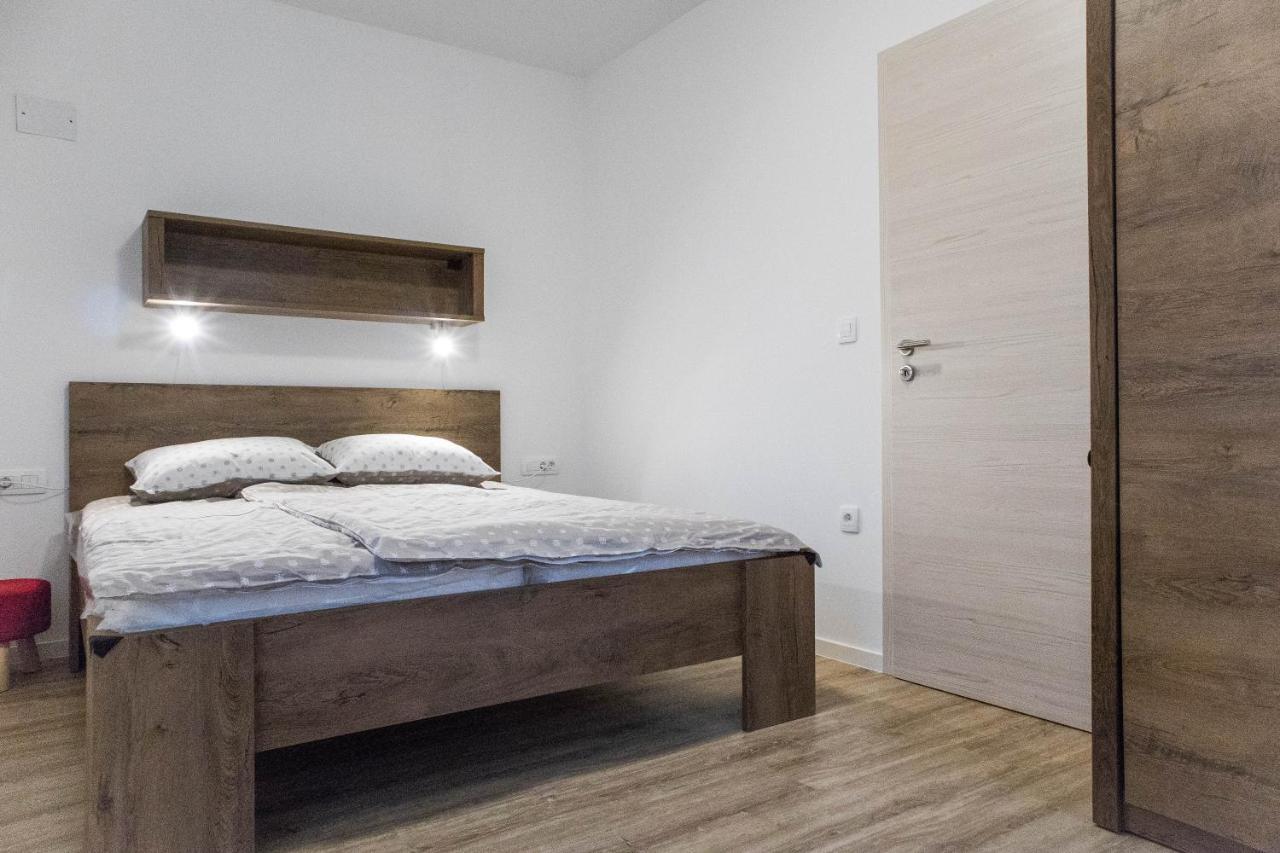 Jantar Apartmaji 노보메스토 외부 사진